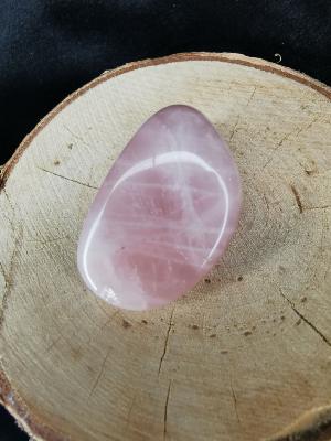 Pierre roulée en quartz rose