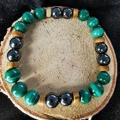 Bracelet en bois pétrifié, malachite et hématite non magnétique.