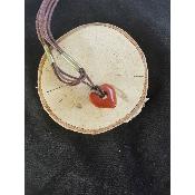 Collier en jaspe rouge en forme de cœur