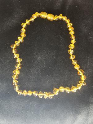 Collier en ambre pour bébé