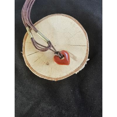 Collier en jaspe rouge en forme de cœur