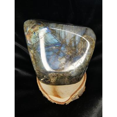 Pierre polie en labradorite 