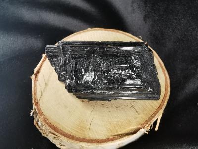 Pierre brute de tourmaline