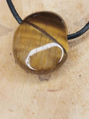 Pendentif en œil de tigre  